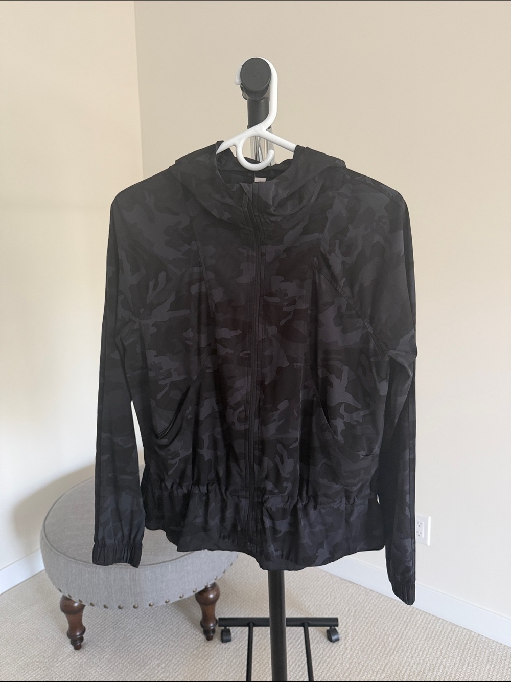 Lululemon • Pack It Up Black Camo Jacket